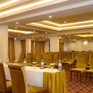 Hotel The Grand Kandyan Hotel cazare Kandy