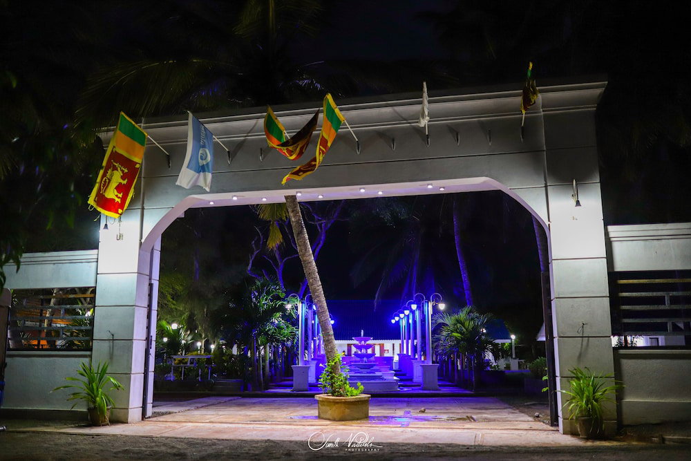 Ceylonta Beach Resort And Spa