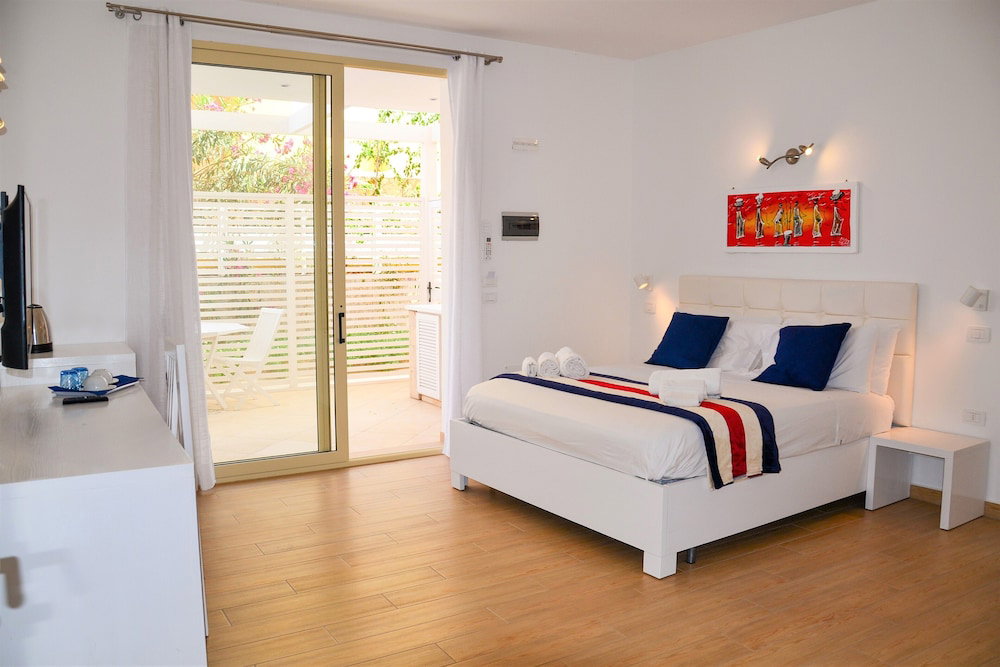 Branco Suites