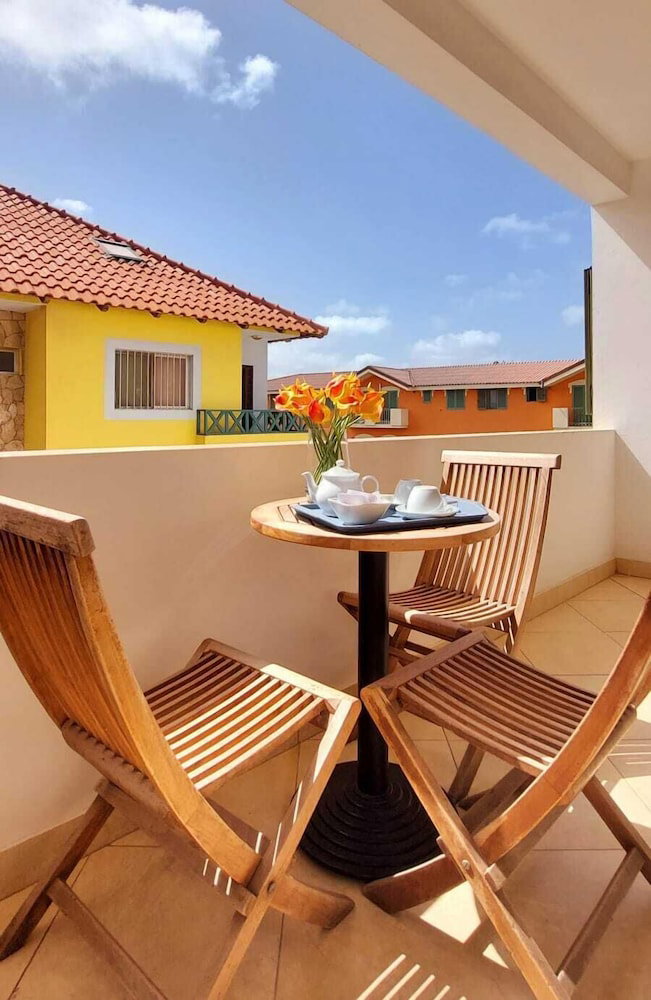 Branco Suites