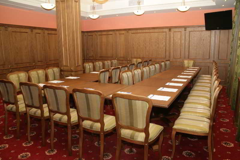 Club Central Hotel