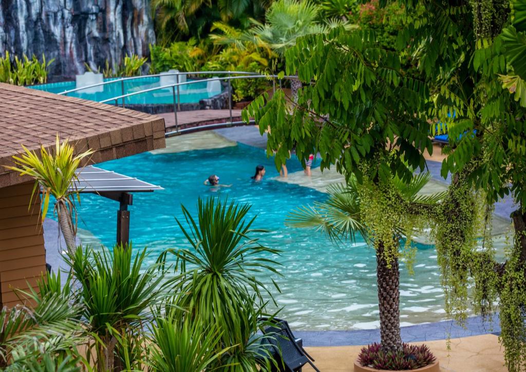 The L Resort