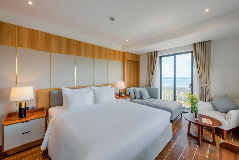 The Tahiti Beach Hotel