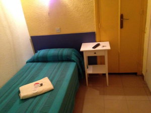 Hotel Hostal Delfos cazare Barcelona