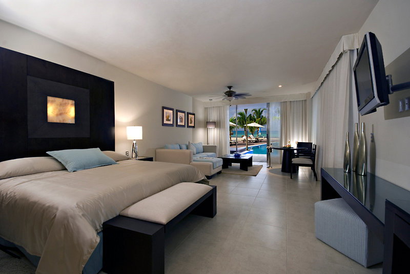 Hotel Secrets Aura Cozumel