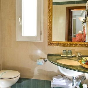 Hotel Des Nations cazare Riccione