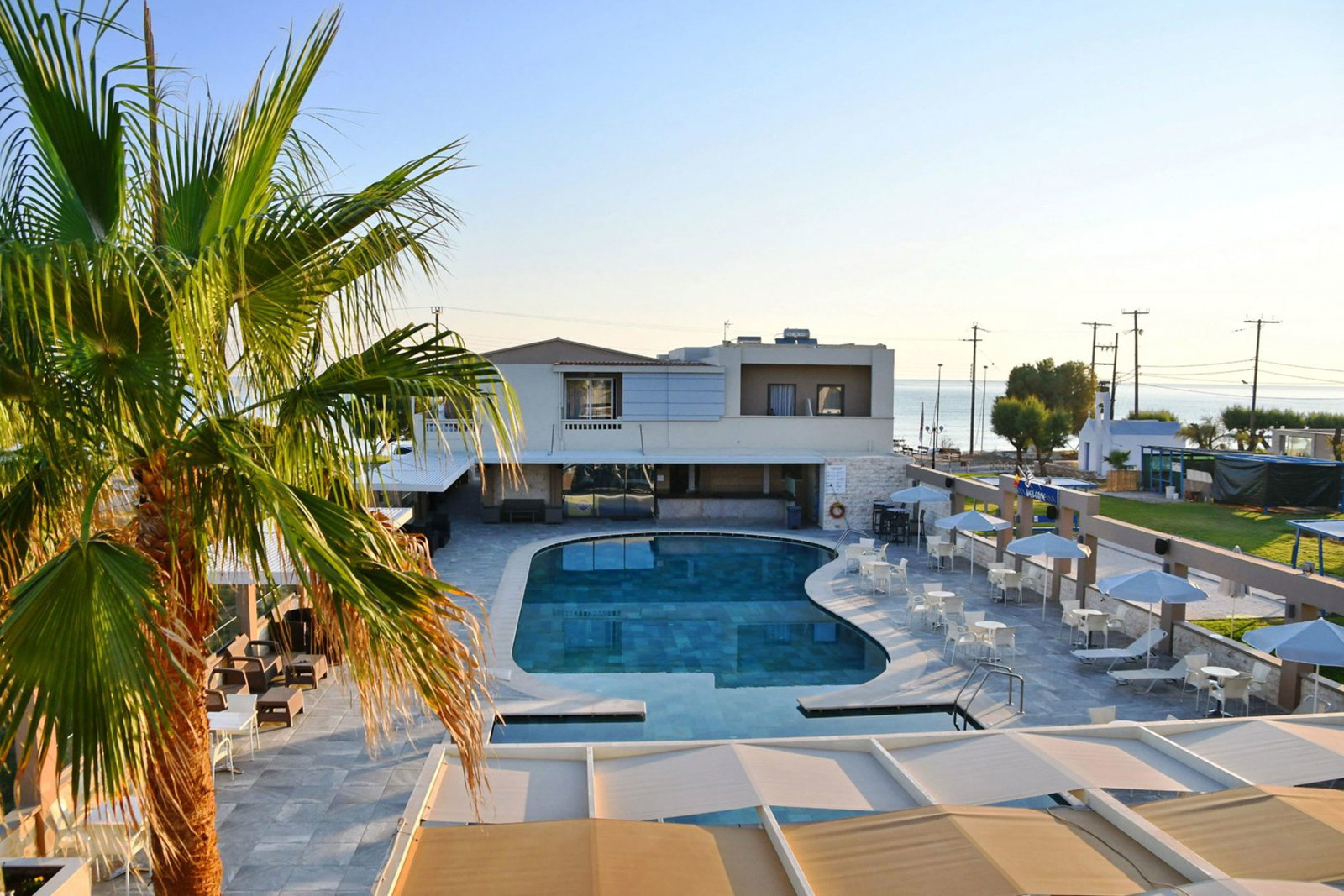 dal travel Castro Beach Hotel
