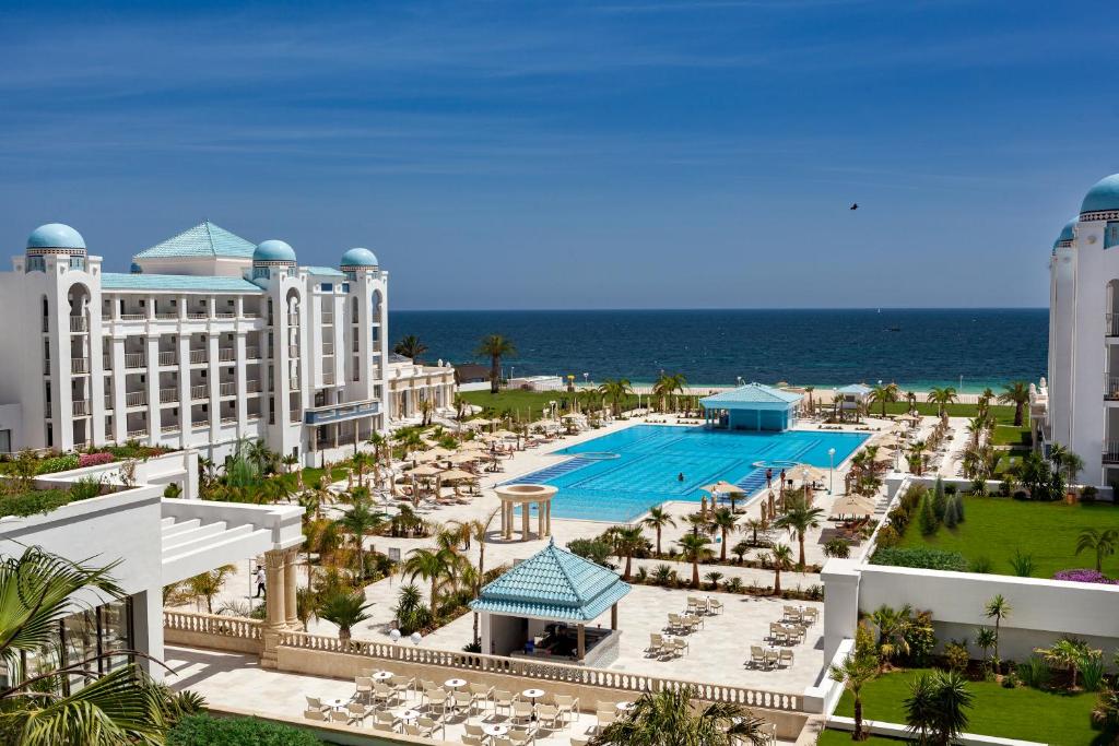 dal travel Concorde Green Park Palace
