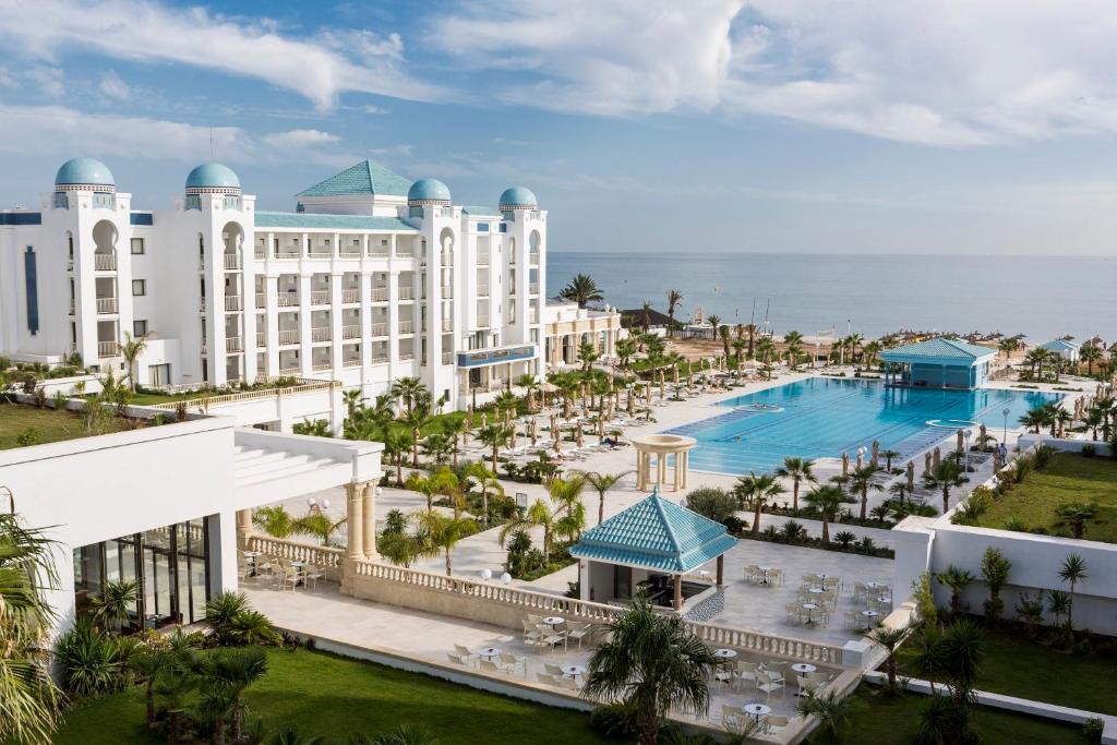 dal travel Concorde Green Park Palace