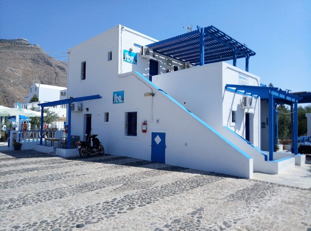 Studios Apartments Kapetanios