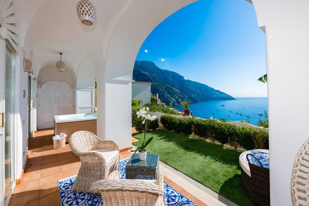 La Casa Di Peppe Guest House & Villa