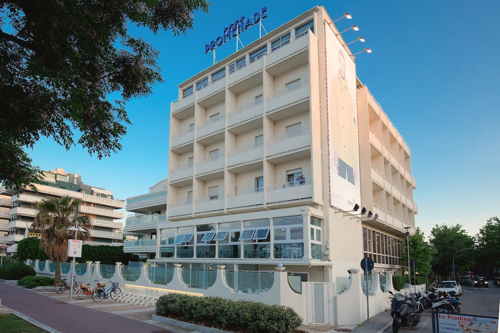 Hotel The Promenade Luxury Wellness Hotel
