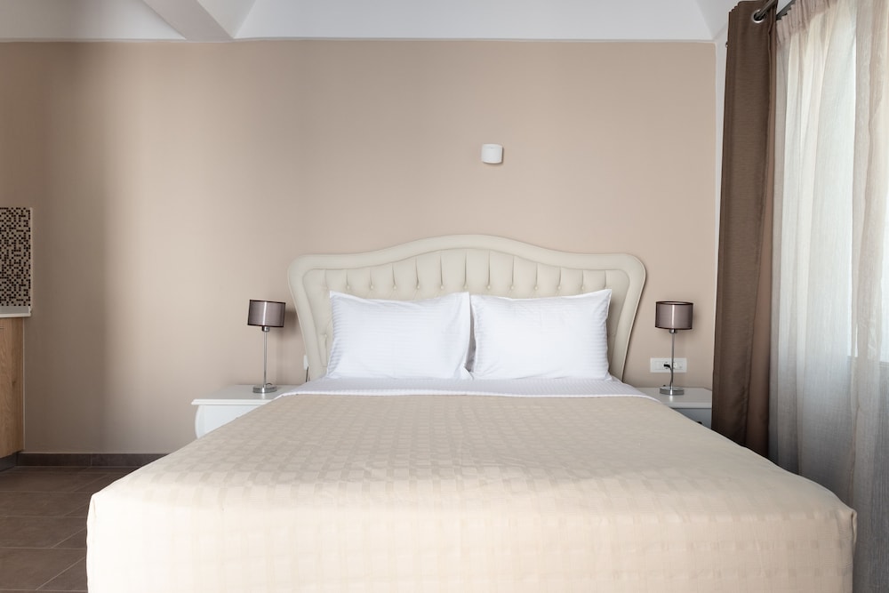 Hotel Tristhenia