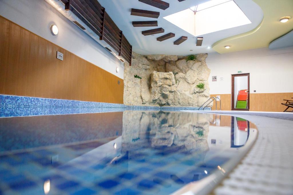 Sunrise Park Complex - Free Wellness