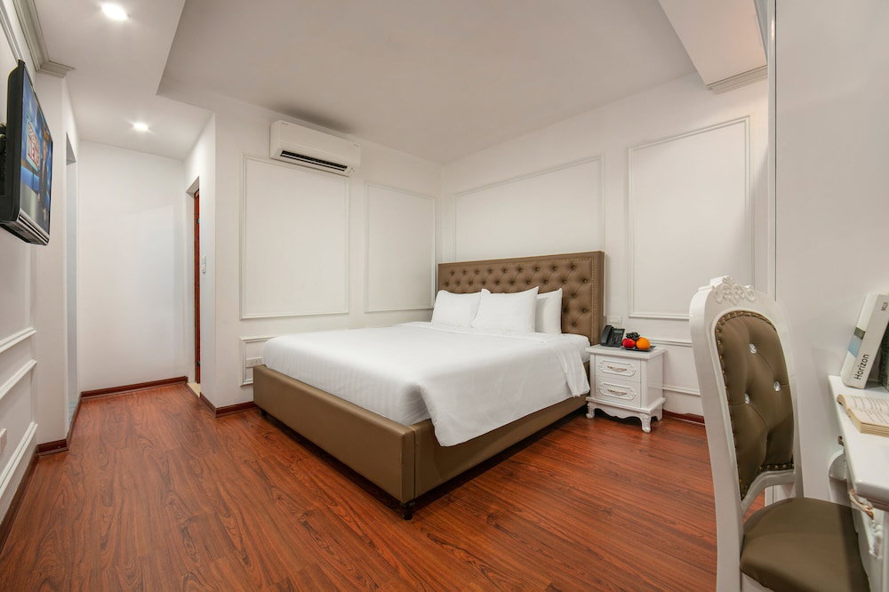 Mia Hotel