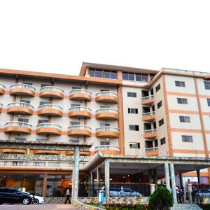 Hotel Mensvic Grand Hotel cazare Accra