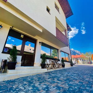 Hotel Casa Ankeli cazare Busteni