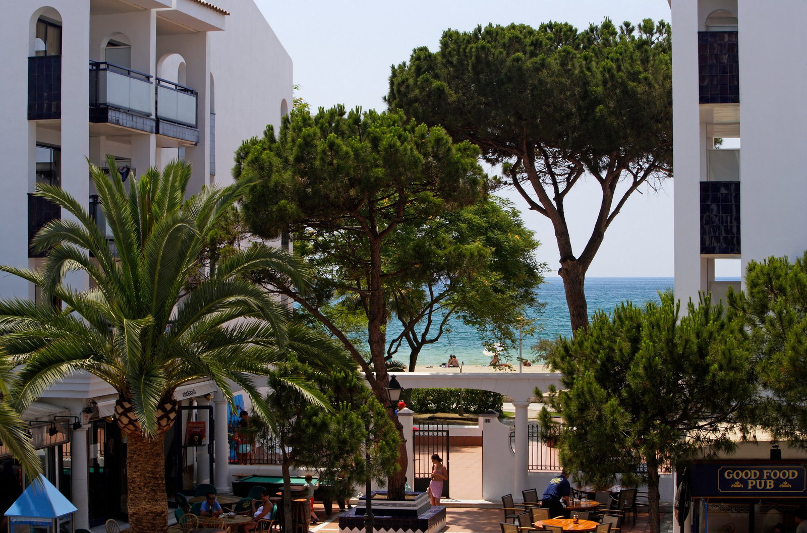 Pins Platja Apartments