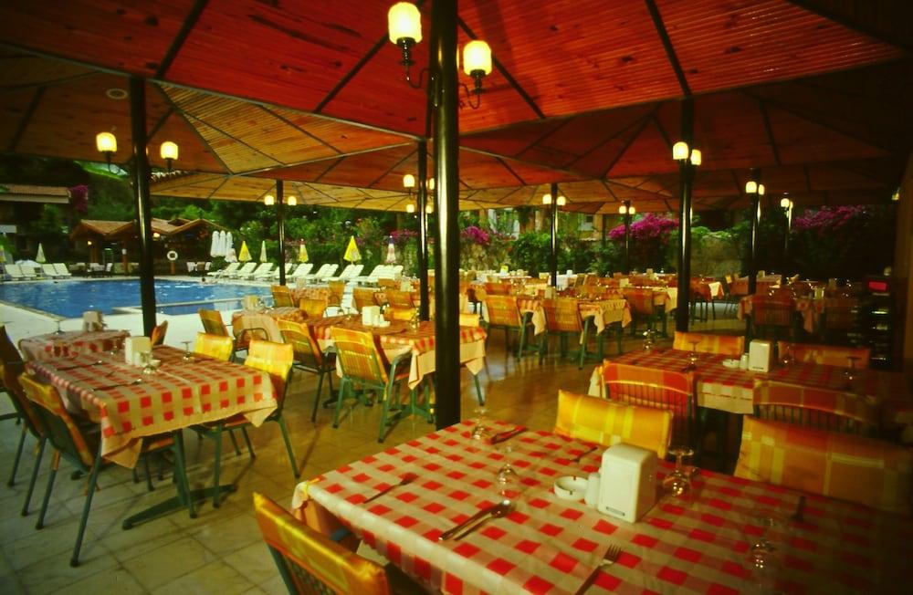 Hotel Perdikia Beach Hotel