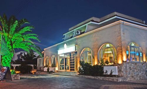 Hotel Sacallis Inn Beach Hotel
