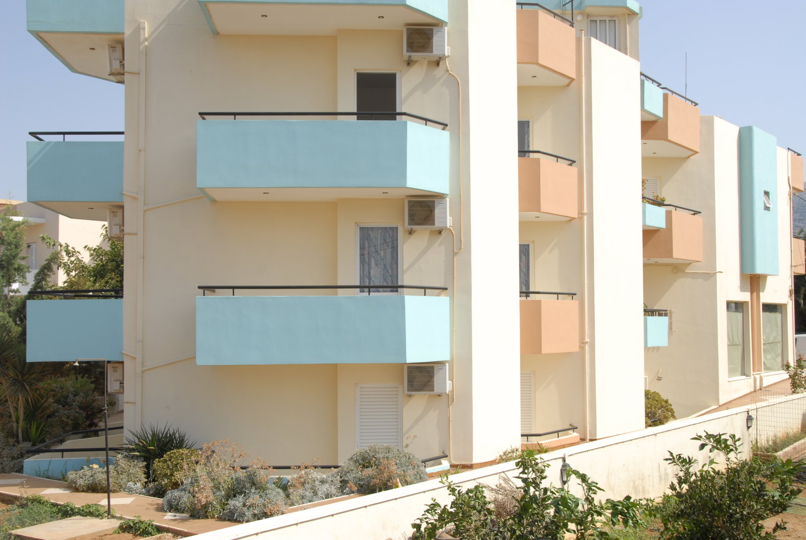 dal travel Sunshine Garden Apartments