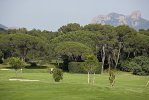 Hotel Golf Hôtel De Valescure & Spa Nuxe cazare Saint-Raphael