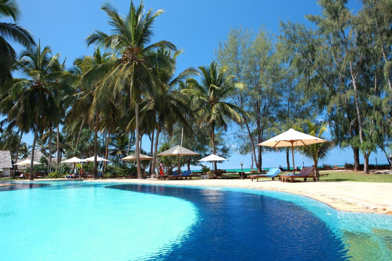 Bluebay Beach Resort& Spa (Kiwengwa)