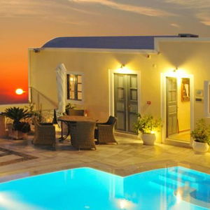 Hotel Anteliz Suites cazare Santorini