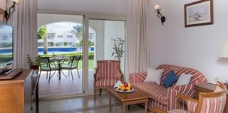dal travel Continental Plaza Beach