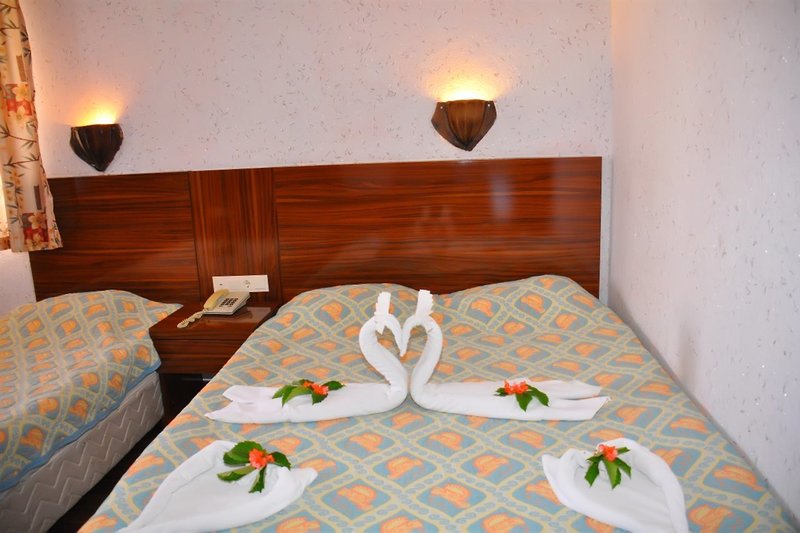 Club Bayar Beach Hotel