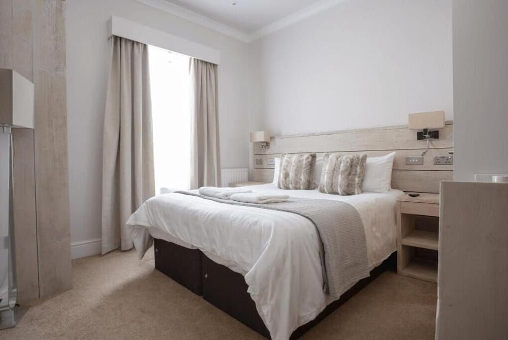 The Vanguard - York Residence