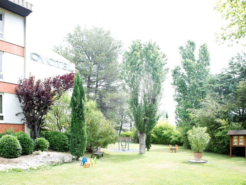 Hotel Novotel Aix-En-Provence Beaumanoir Les 3-Sautets