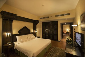 Hotel Arabian Courtyard Hotel & Spa cazare Dubai
