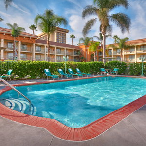 Hotel Cortona Inn And Suites Anaheim Resort cazare Anaheim