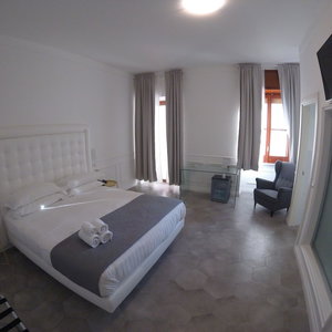 Hotel Ravida Suites cazare Pompei