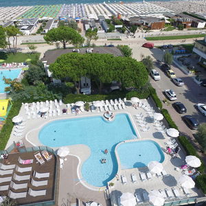 Hotel Luxor cazare Milano Marittima