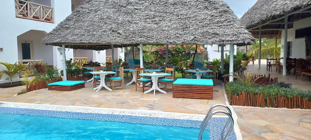 Ahg Sun Bay Mlilile Beach Hotel