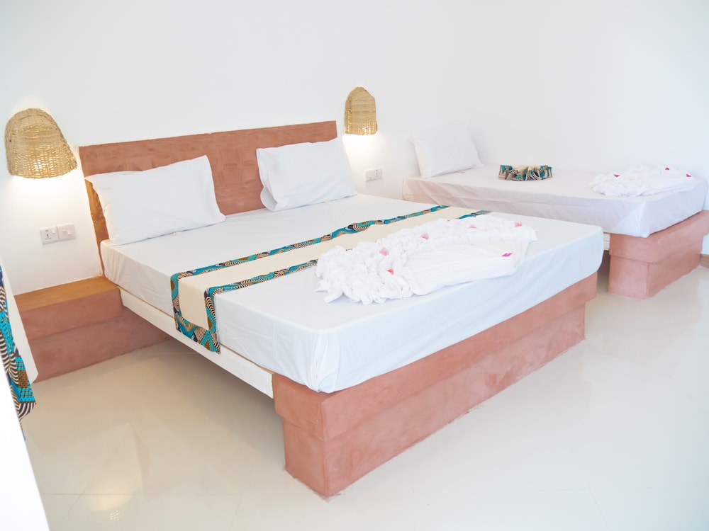 Ahg Sun Bay Mlilile Beach Hotel