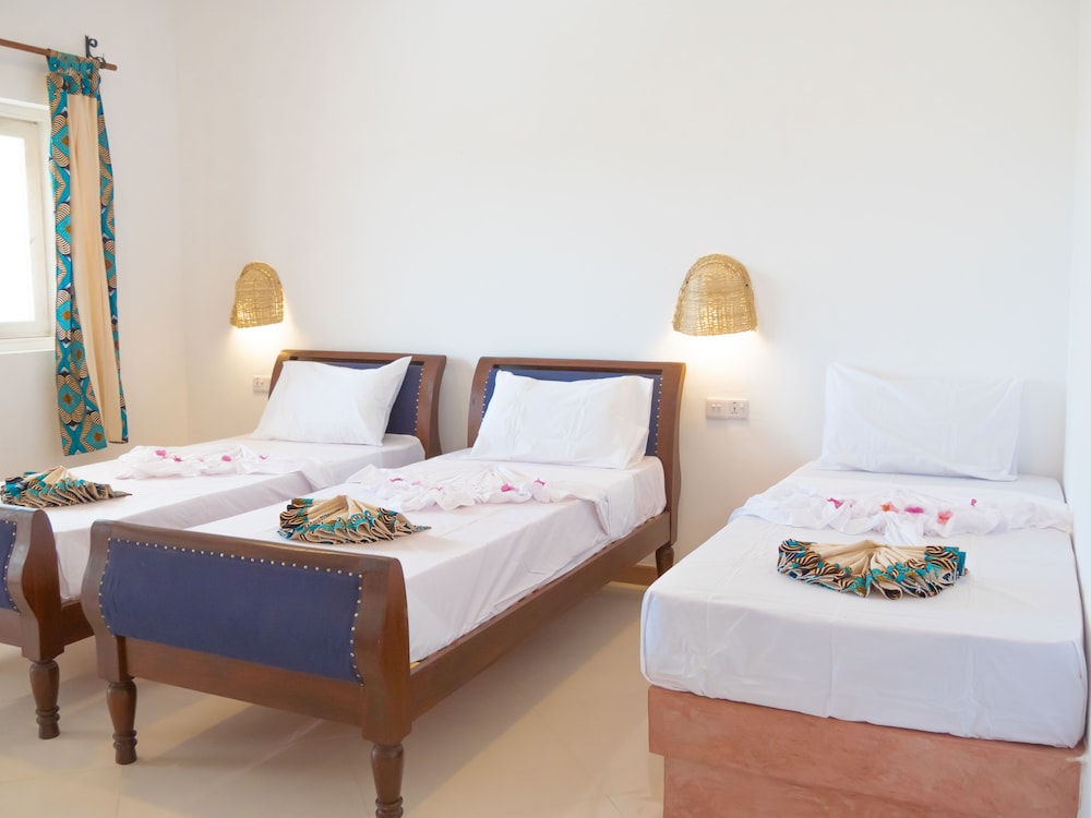Ahg Sun Bay Mlilile Beach Hotel