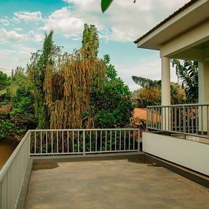Hotel Bamboo Village cazare Arusha
