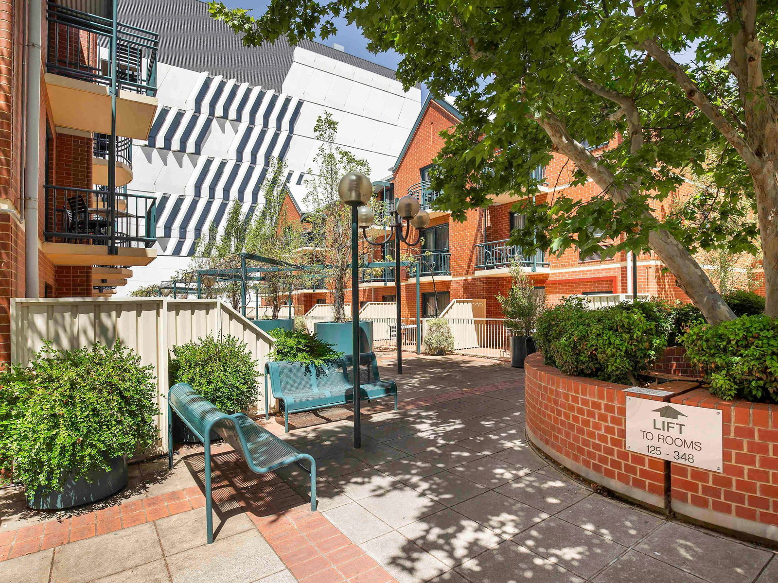 Hotel Breakfree Adelaide