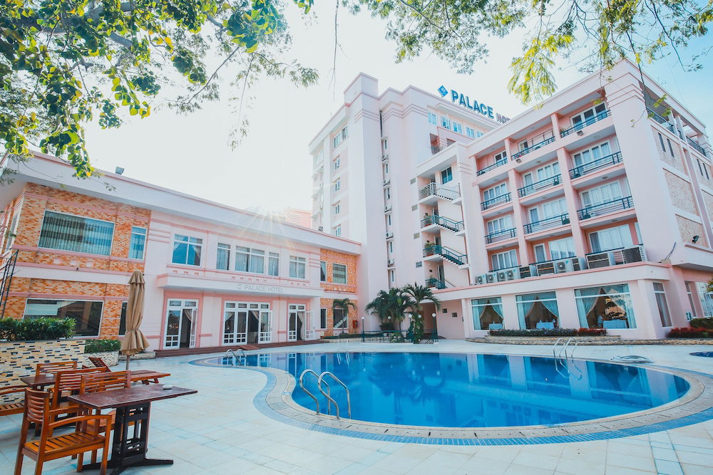Grand Hotel