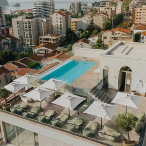 Hotel Infinity Hotel And More cazare Budva