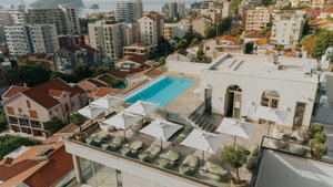 Hotel Infinity Hotel And More cazare Budva