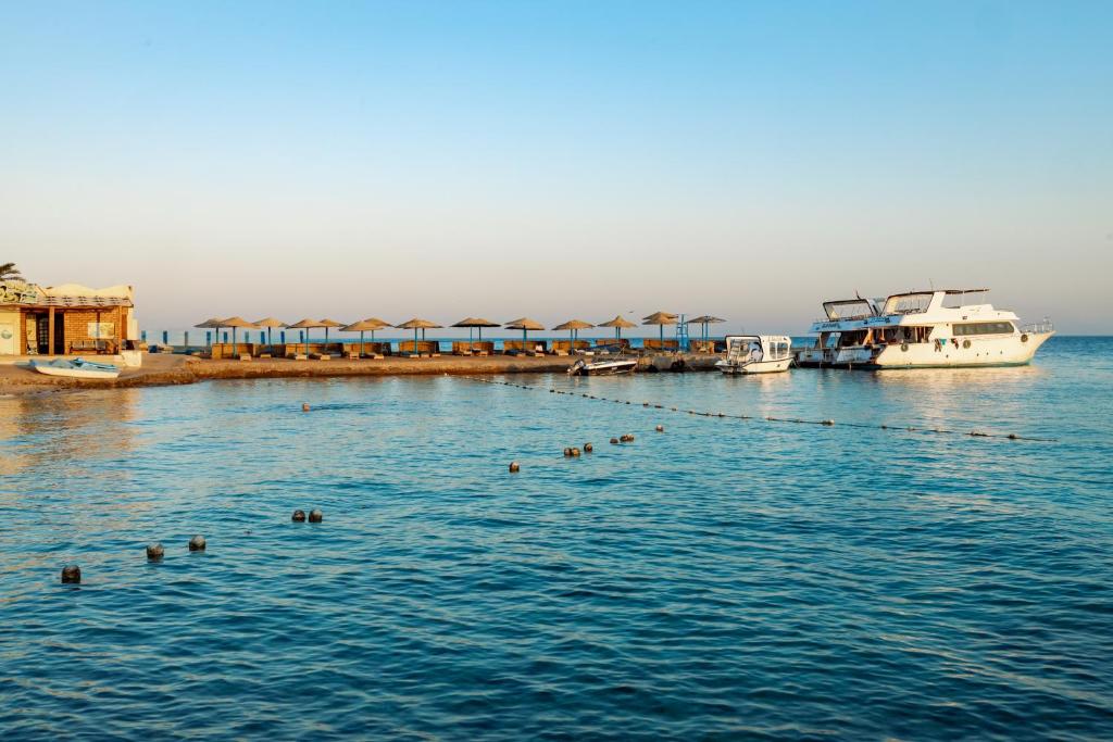 dal travel Empire Beach Aqua Park