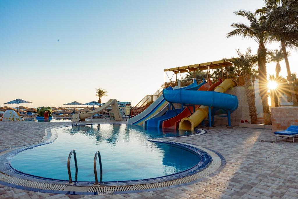 Hotel Empire Beach Aqua Park