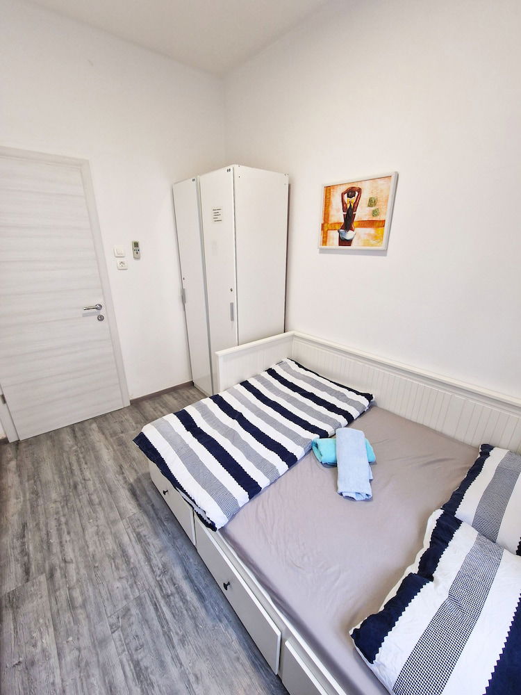 Hotel Croparadise Hostel