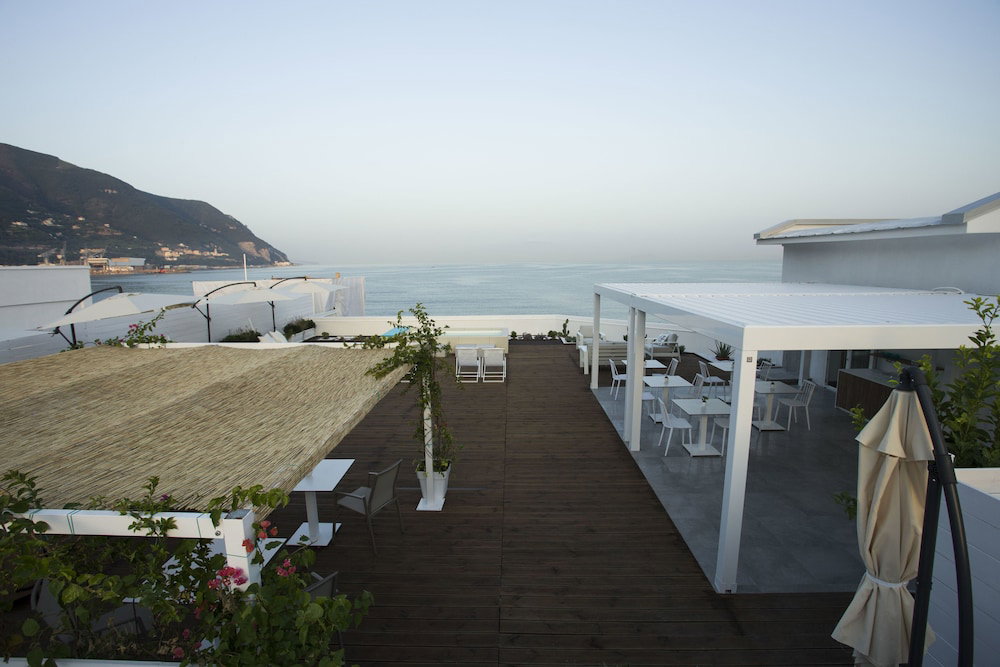 La Chiaja Art And Relais