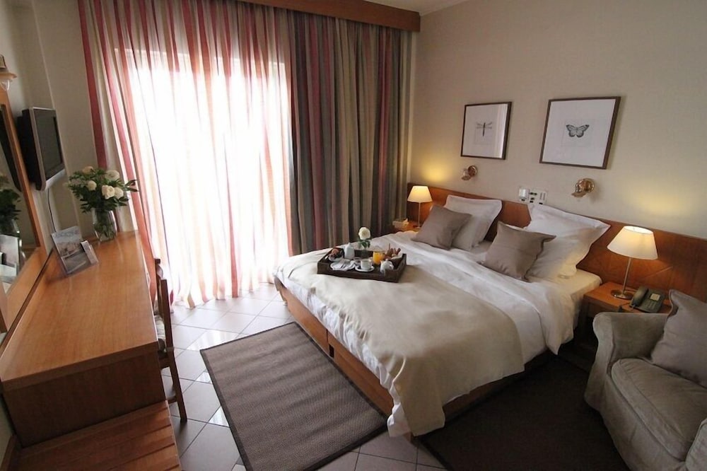 dal travel Achillion Hotel