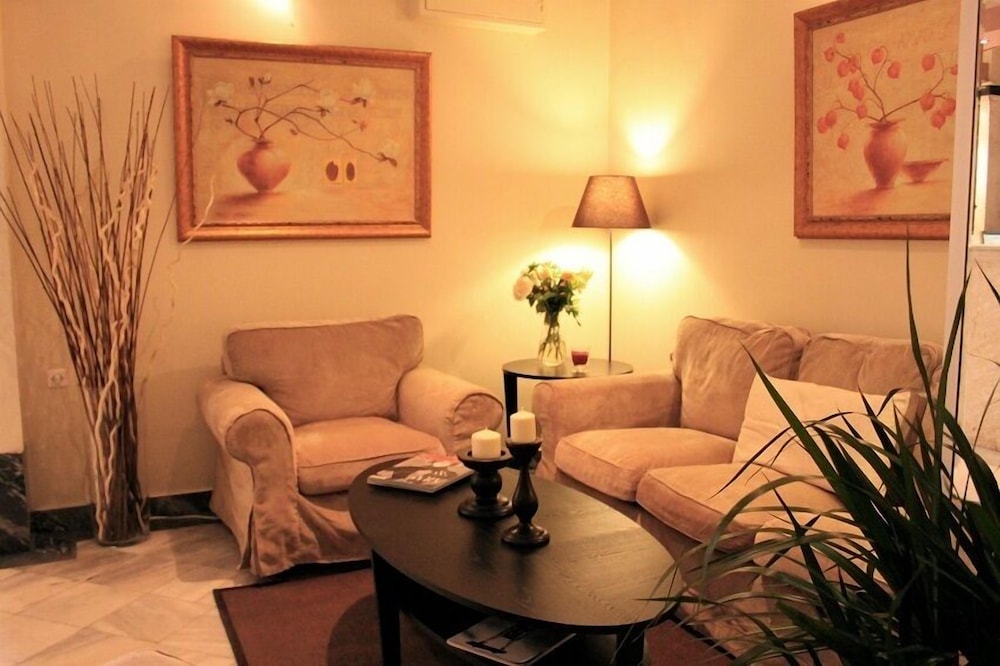 dal travel Achillion Hotel
